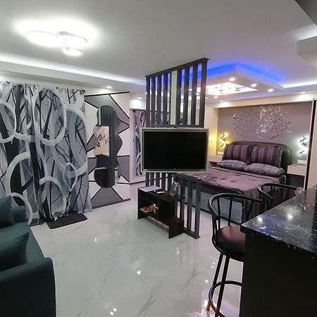 Condo Azur Suites B316 Near Airport, Netflix, Stylish, Cozy With Swimming Pool Мактан Экстерьер фото